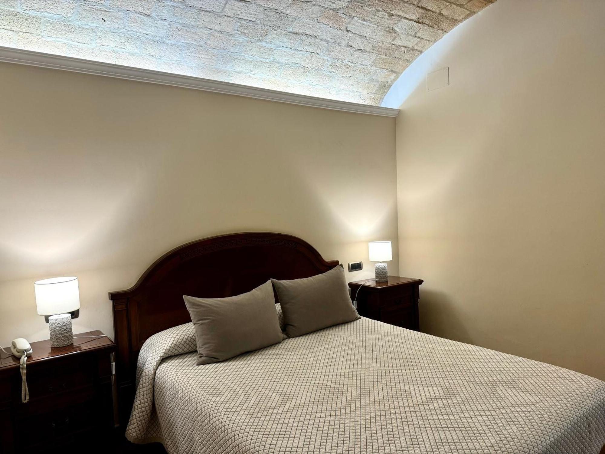 Hotel Kazar 온티니엔트 외부 사진